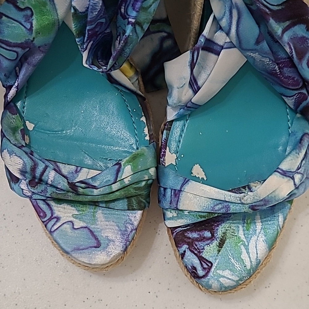 BCBGeneration RUBY Blue & Green Sandals with Ribbon Ankle Ties Size 9.5 - Picture 3 of 12